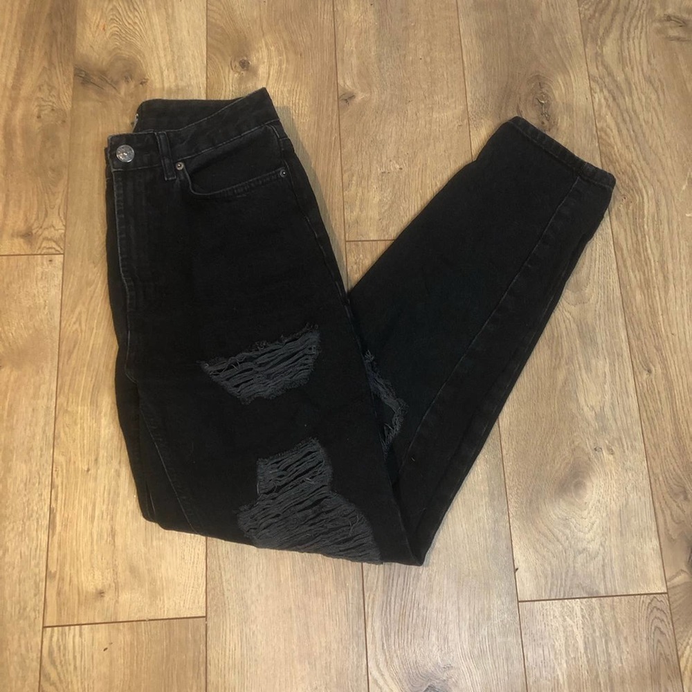 bdg Mom Destroyed Jean – Black Size 26 EUC - Picture 2 of 9